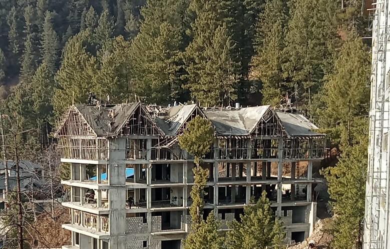 Structure Rising - Luxury apartments near Abbottabad in Nathiagali